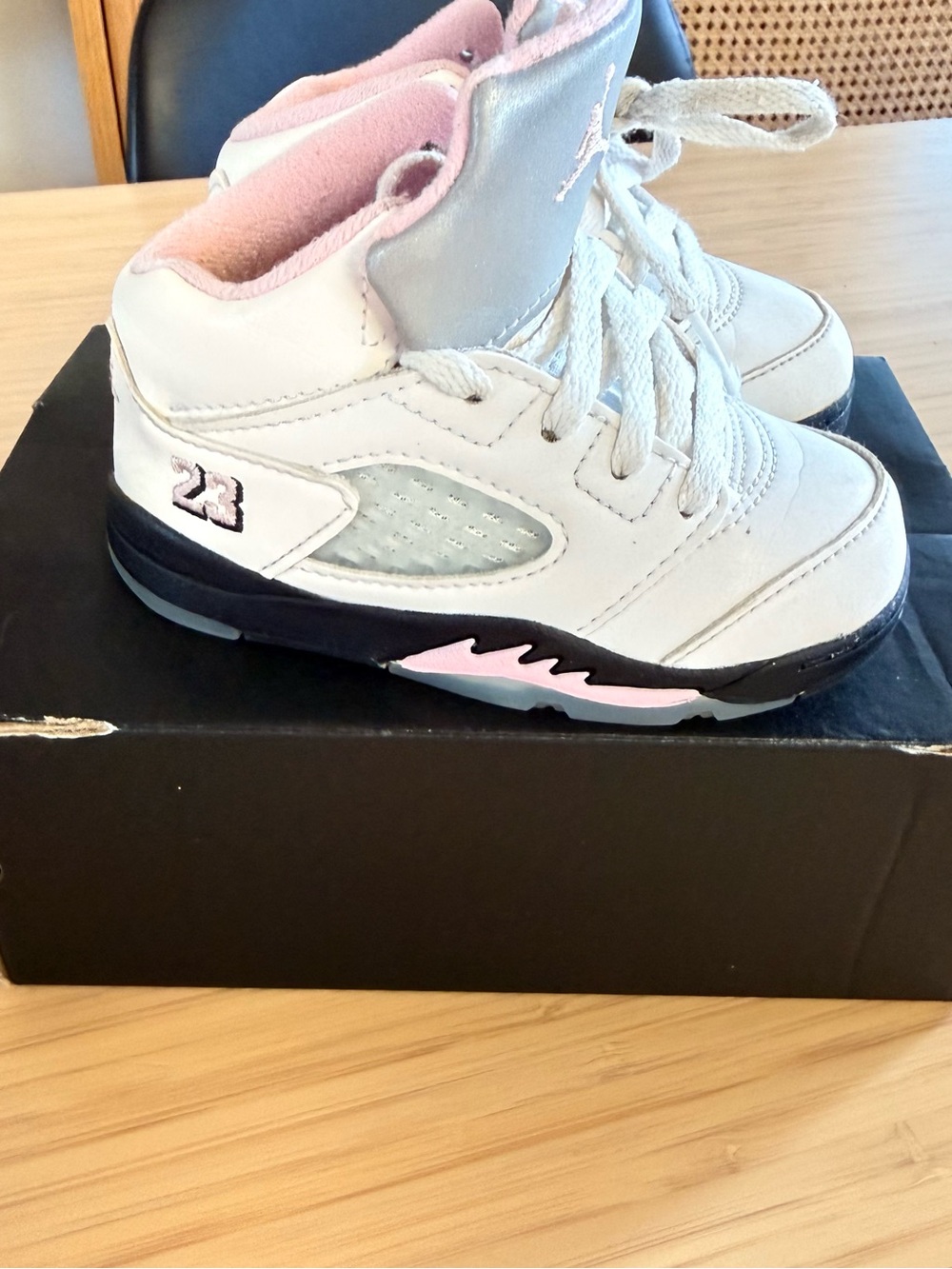 Jordan Kids White and Pink High-Top Sneakers. Sz6